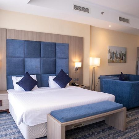 The Castle Premium Hotel Доха Экстерьер фото