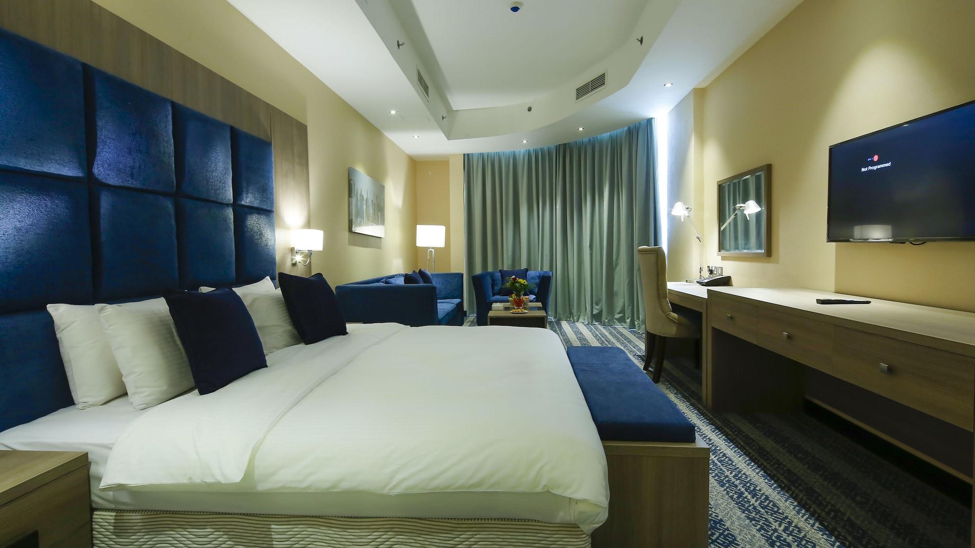 The Castle Premium Hotel Доха Экстерьер фото
