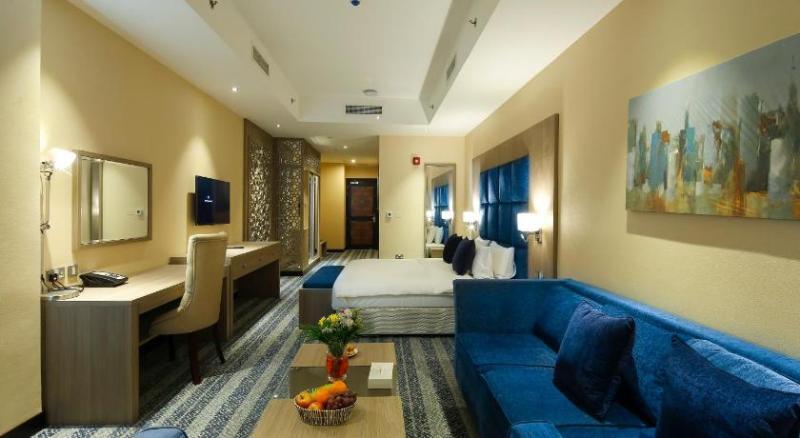 The Castle Premium Hotel Доха Экстерьер фото